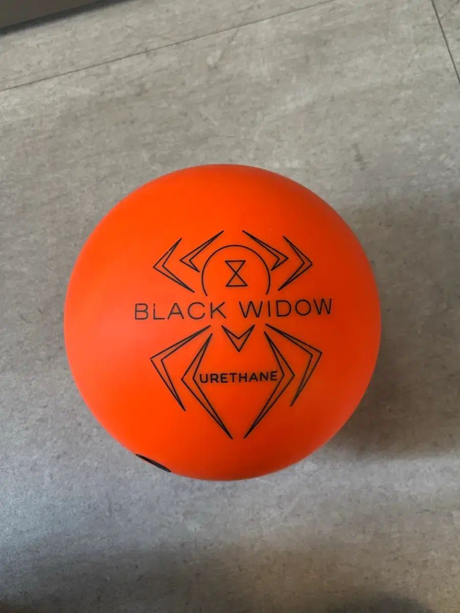 black widow（ブラックウィドウ） オレンジ ウレタン 出品 15p - メルカリ