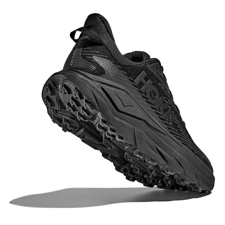 ランニングシューズ HOKA