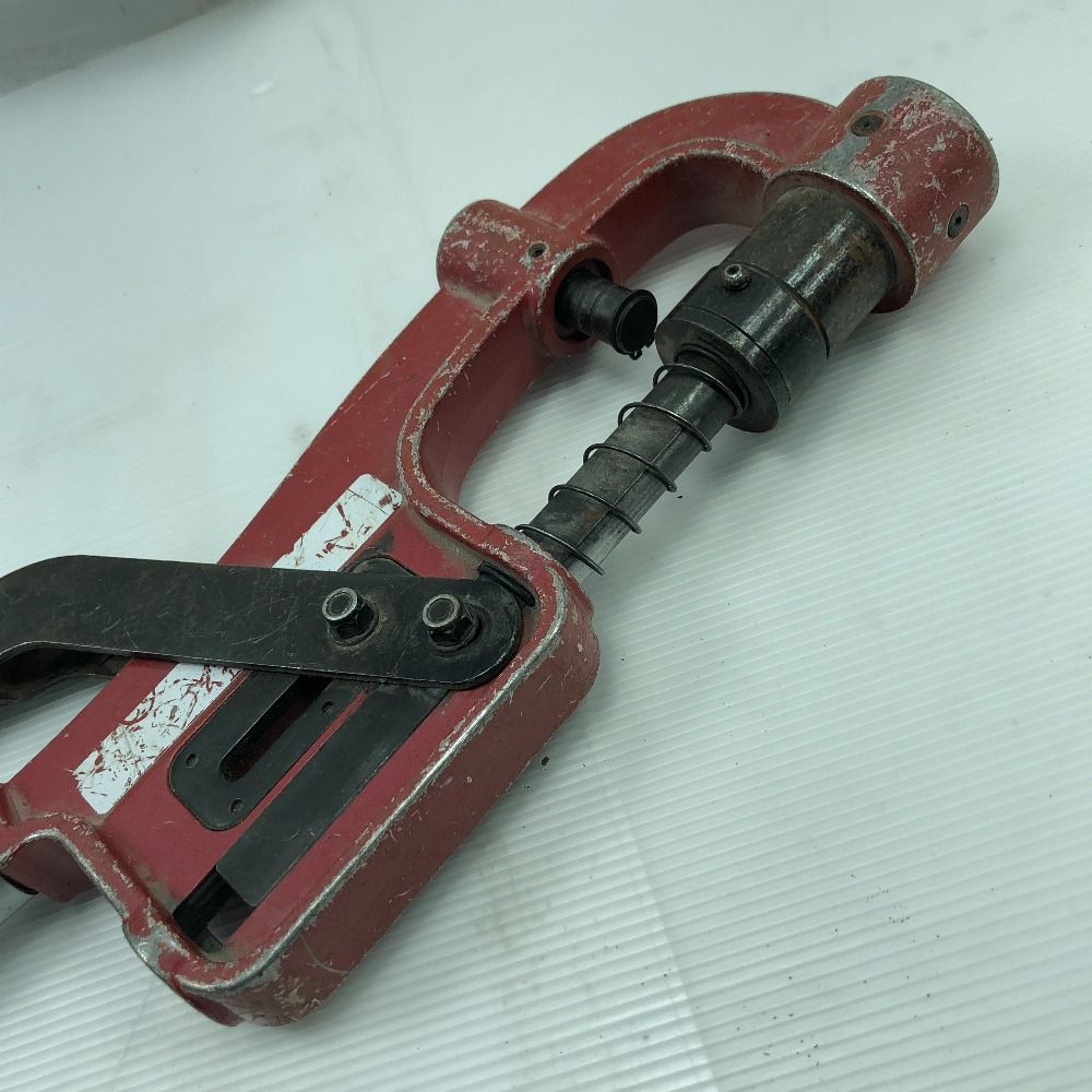 スタッドパンチ MC