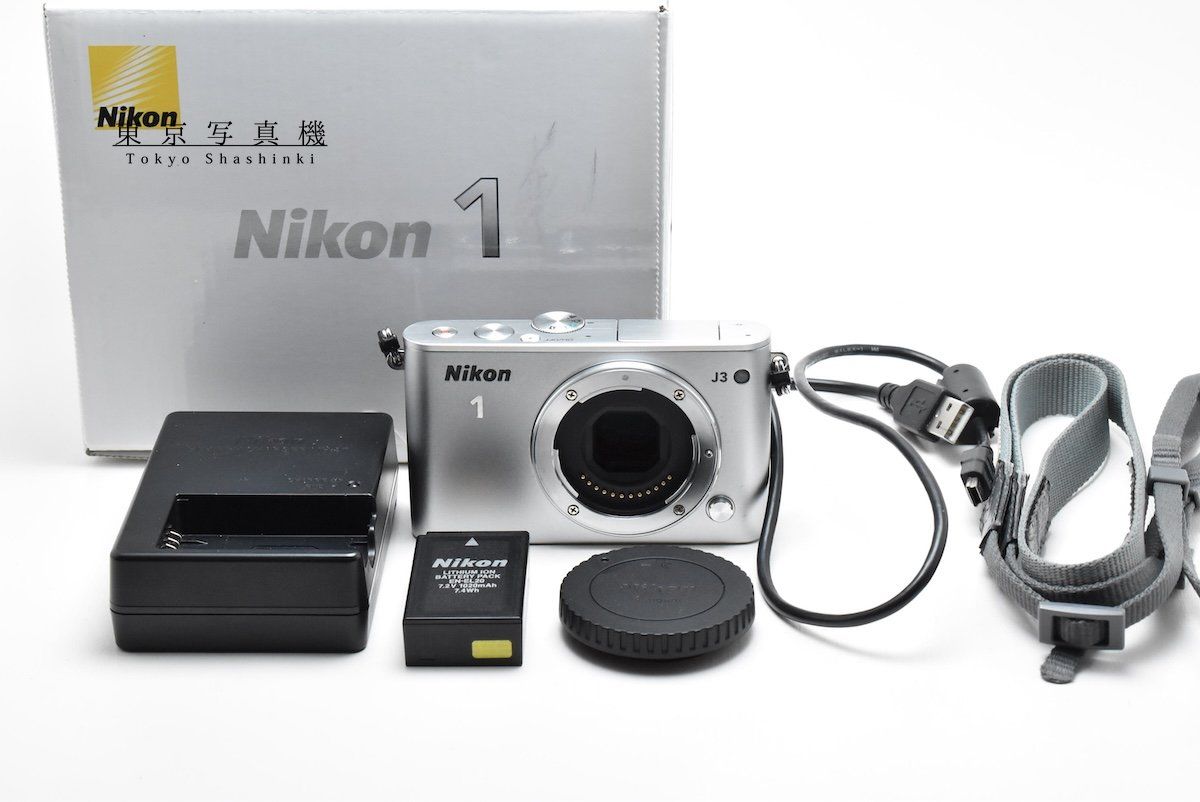 Nikon 1 J3 ダブルレンズキット ホワイト+レンズフード+本革ストラップ Nikon 1 J3 ダブルレンズキット ホワイト+レンズフード+本革ストラップ