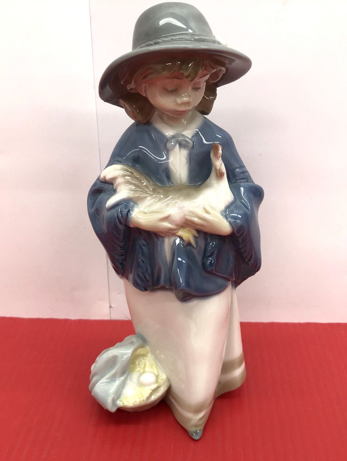 リヤドロ NAO 帽子をかぶった貴婦人 フィギュリン LLADRO 人形 置物