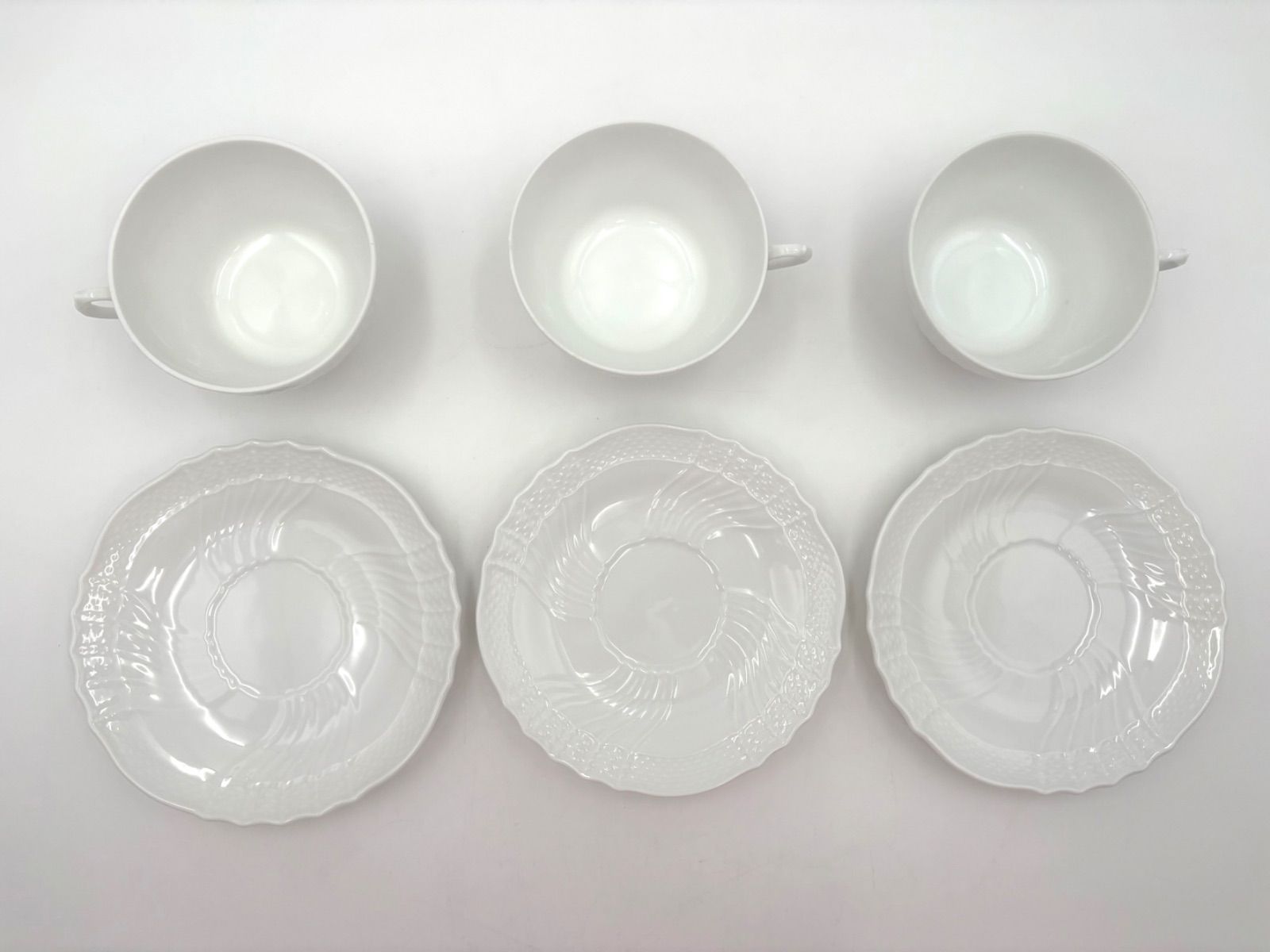 カップ-ソーサー