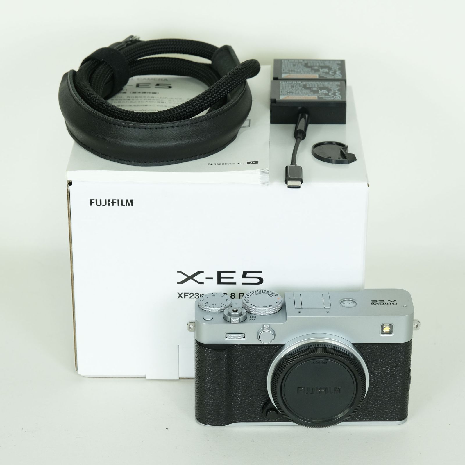 新品同様 | シャッター数140回｜バッテリー2個付] FUJIFILM X-E5