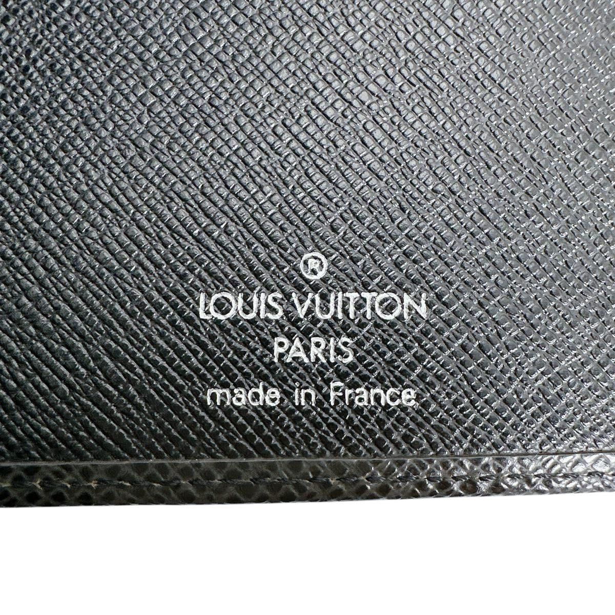 VUITTON