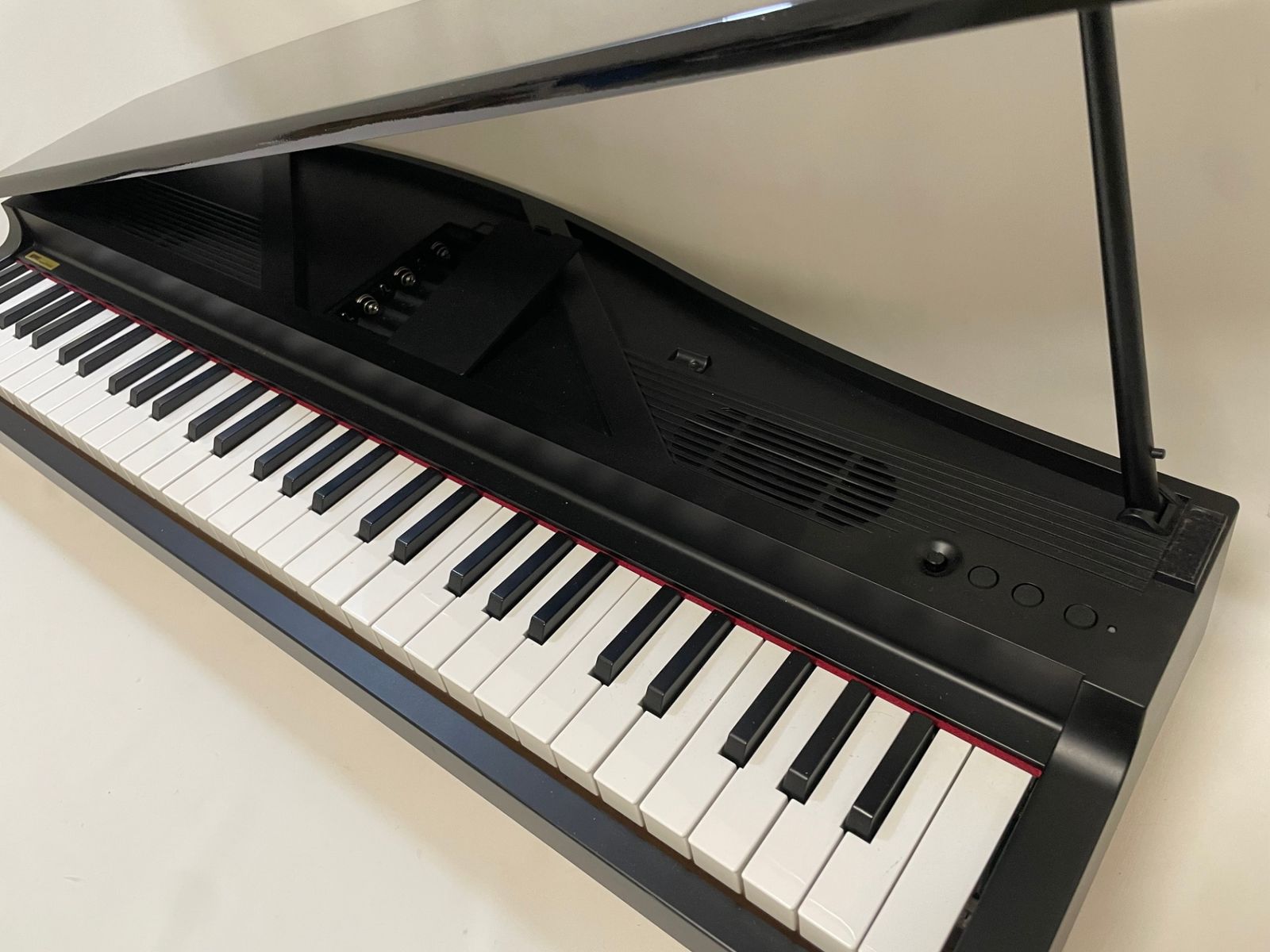 ○ コルグ KORG マイクロピアノ MICROPIANO ミニ鍵盤61鍵 61曲の