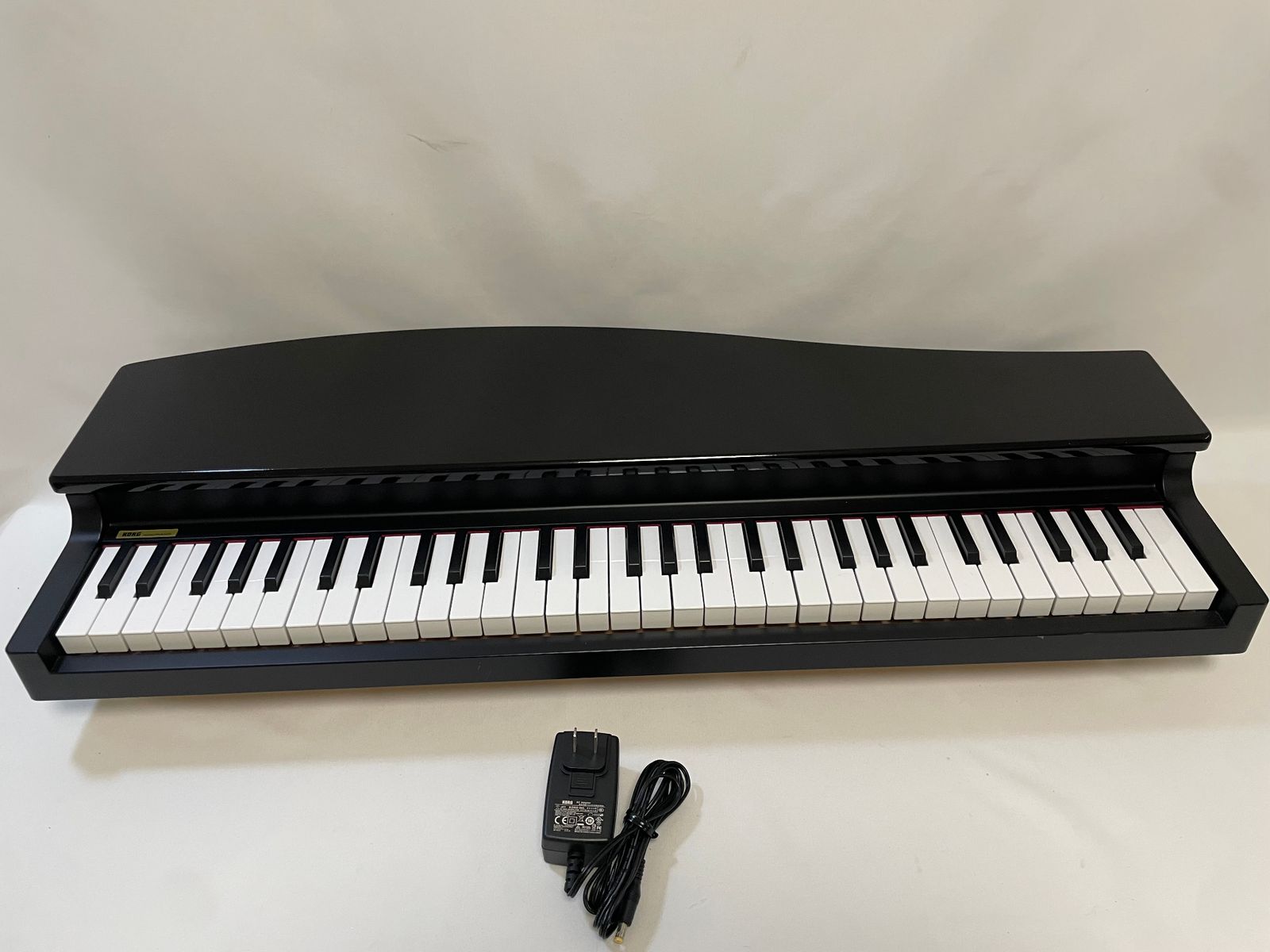 ○ コルグ KORG マイクロピアノ MICROPIANO ミニ鍵盤61鍵 61曲の