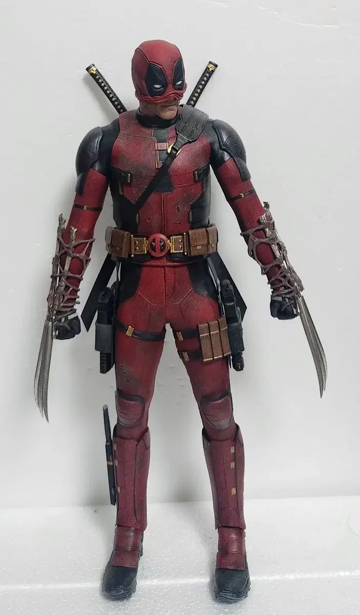 ホットトイズ デッドプールとウルヴァリン バトルダメージ - メルカリ