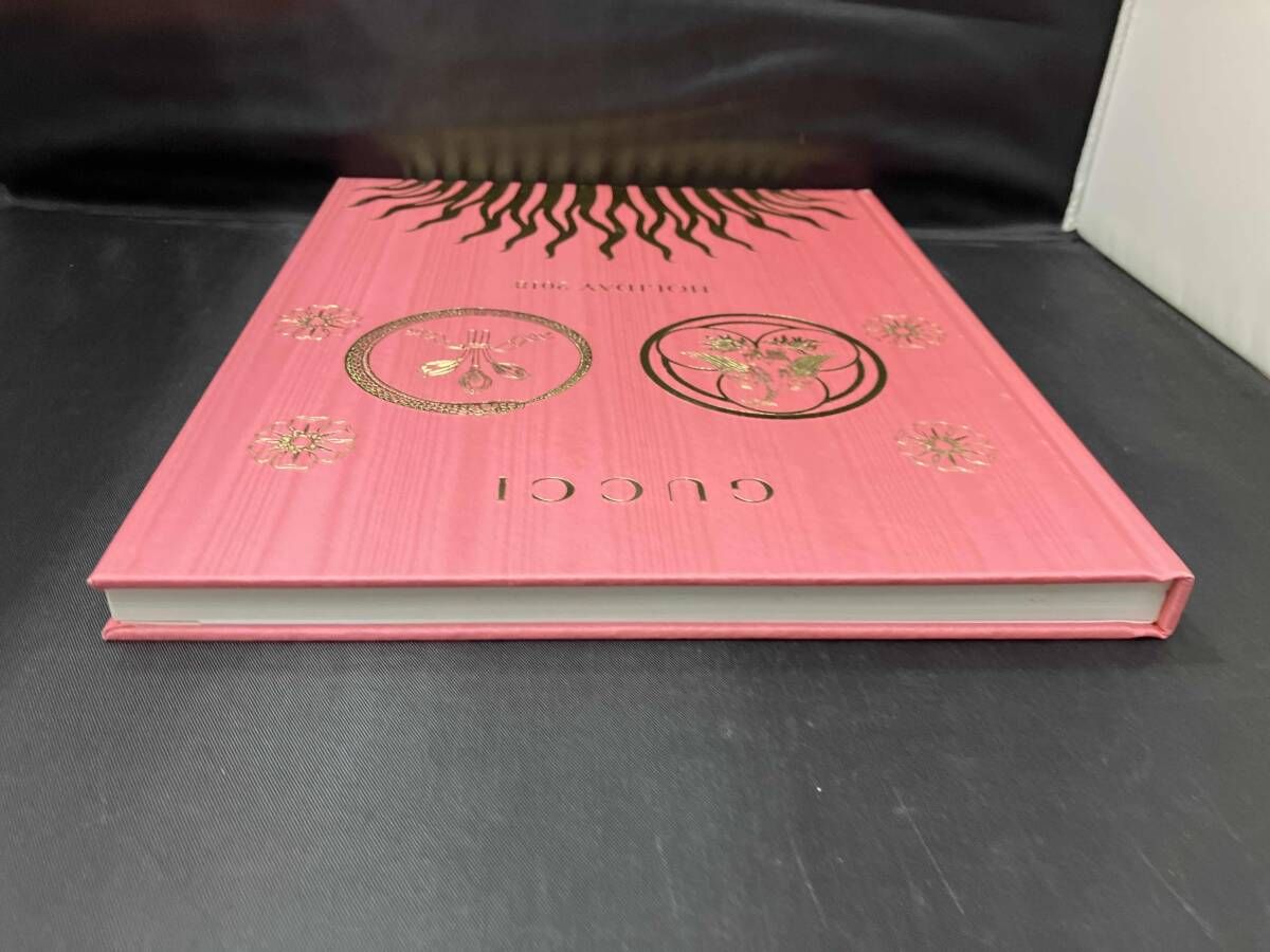 GUCCI HOLIDAY 2018 ギフトカタログ - メルカリ