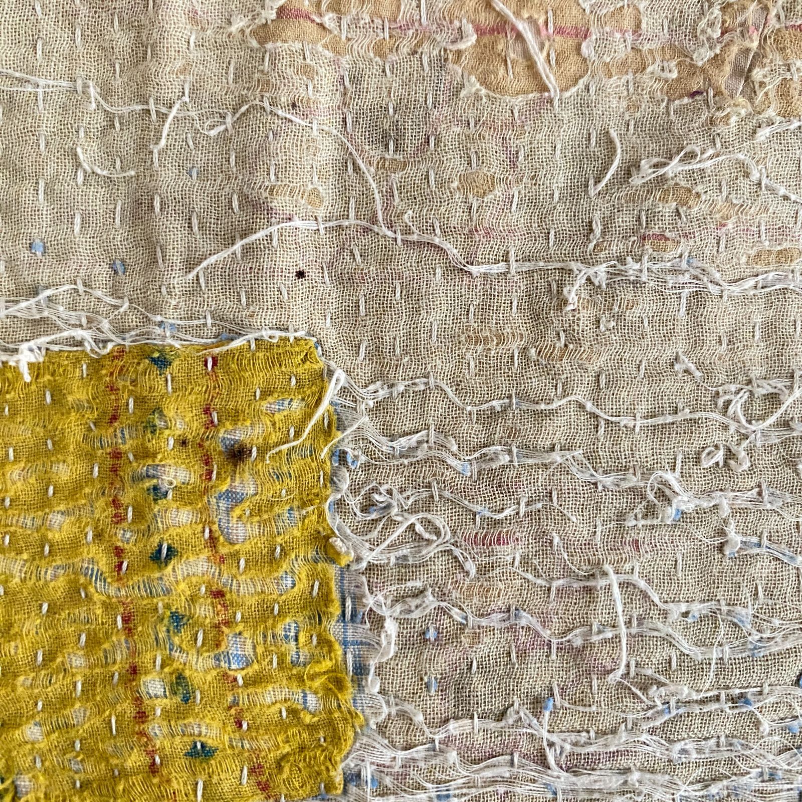 3605 ラリーキルト カンタキルト オールドファブリック ハギレ インド