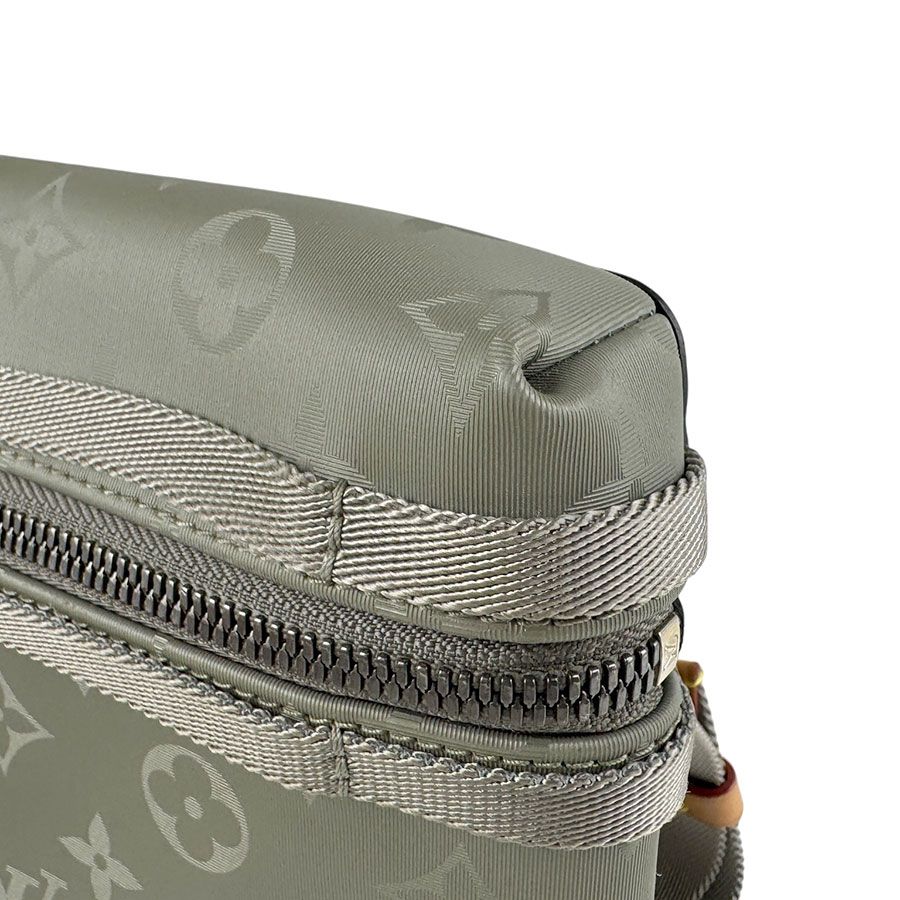ルイ ヴィトン LOUIS VUITTON ショルダーバッグ モノグラム チタニウム 