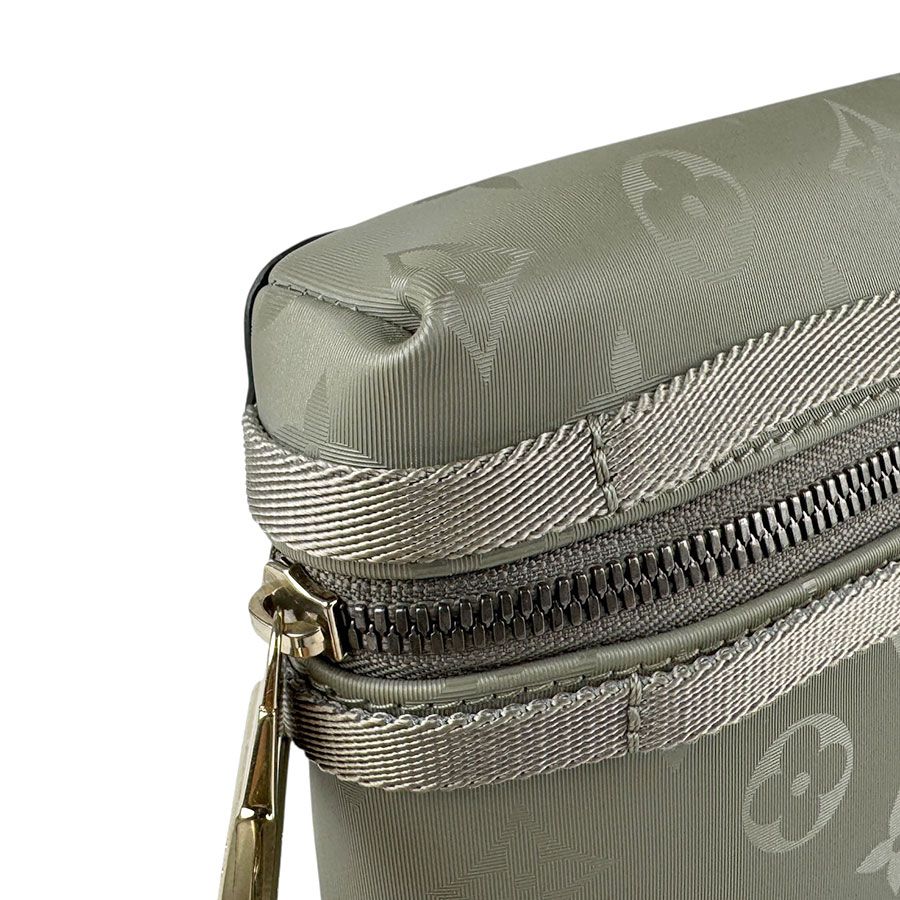 ルイ ヴィトン LOUIS VUITTON ショルダーバッグ モノグラム チタニウム 
