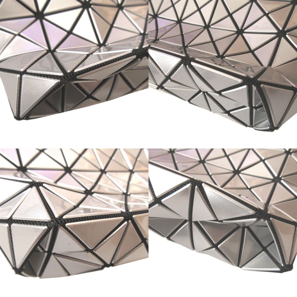 Issey Miyake クラッチバッグ　シルバー 新品同様 イッセイミヤケ バオバオ PVC シルバー クラッチバッグ