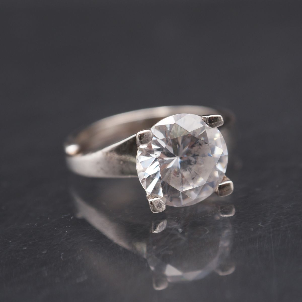 L045 ダイヤモンド風 リング デザイン シルバー 指輪 12号 - メルカリ