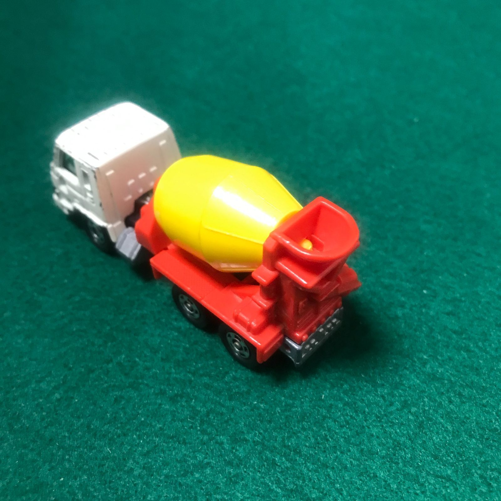 5851 トミカ 日産ディーゼル トラック ミキサー車 NO53 1/100スケール