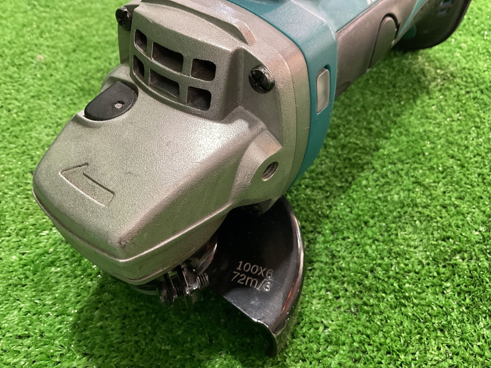  マキタ GA 402 D 充電式ディスクグラインダ 記名消し跡有 セ-3 グラインダー 研磨機