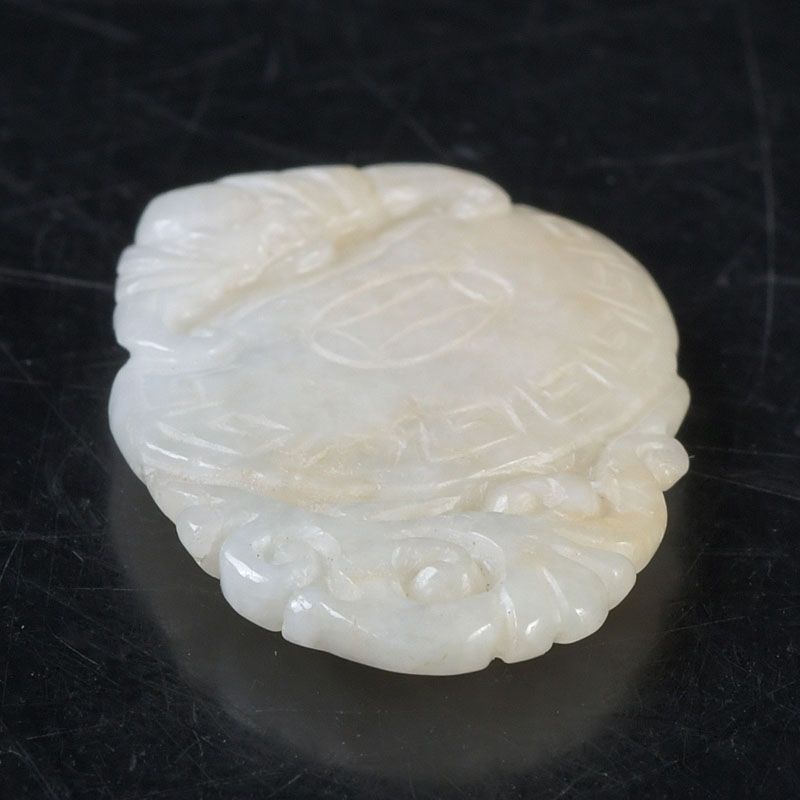 中国 玉石白玉彫刻 神獣 根付 紙鎮 置物 C S655 - メルカリ