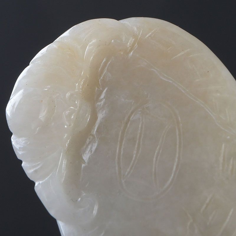 中国 玉石白玉彫刻 神獣 根付 紙鎮 置物 C S655 - メルカリ