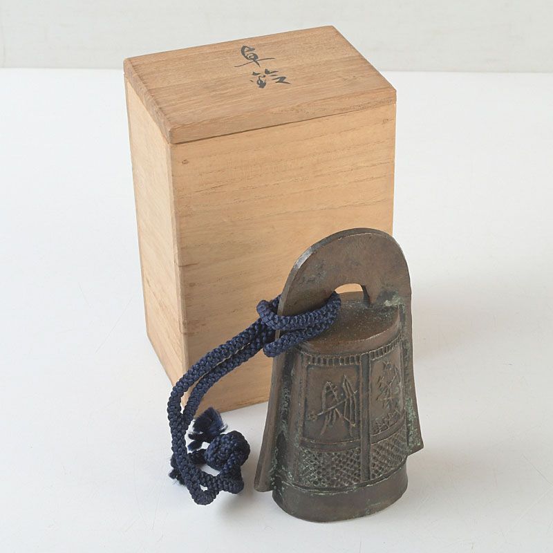 高岡銅器 古賀忠雄 鋳銅 卓鈴 置物 共箱 N S658 - メルカリ