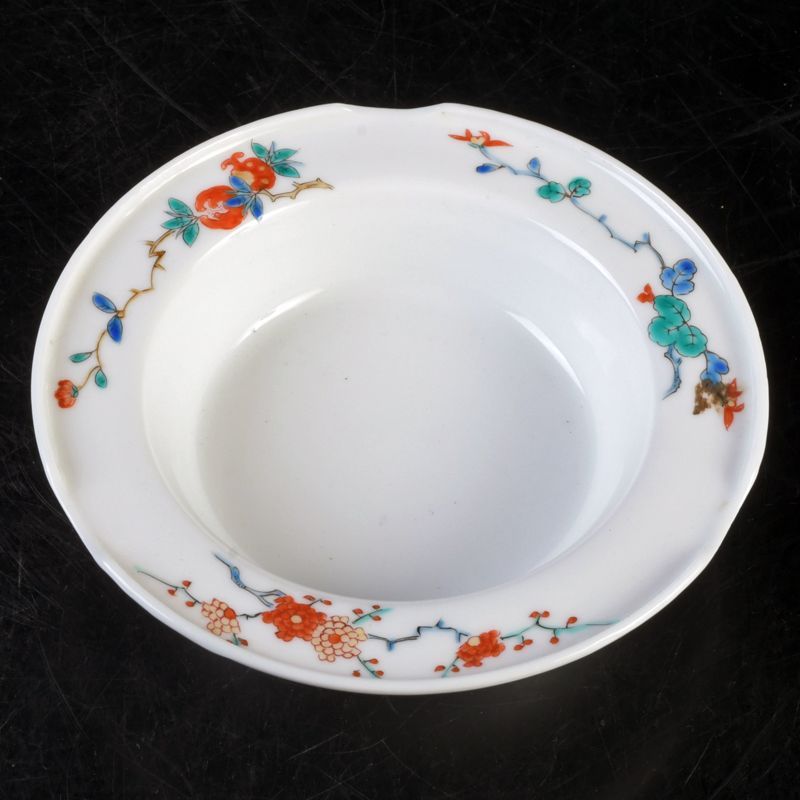 有田焼 人間国宝 十三代酒井田柿右衛門作 染錦 柘榴梅文 灰皿 共箱 C