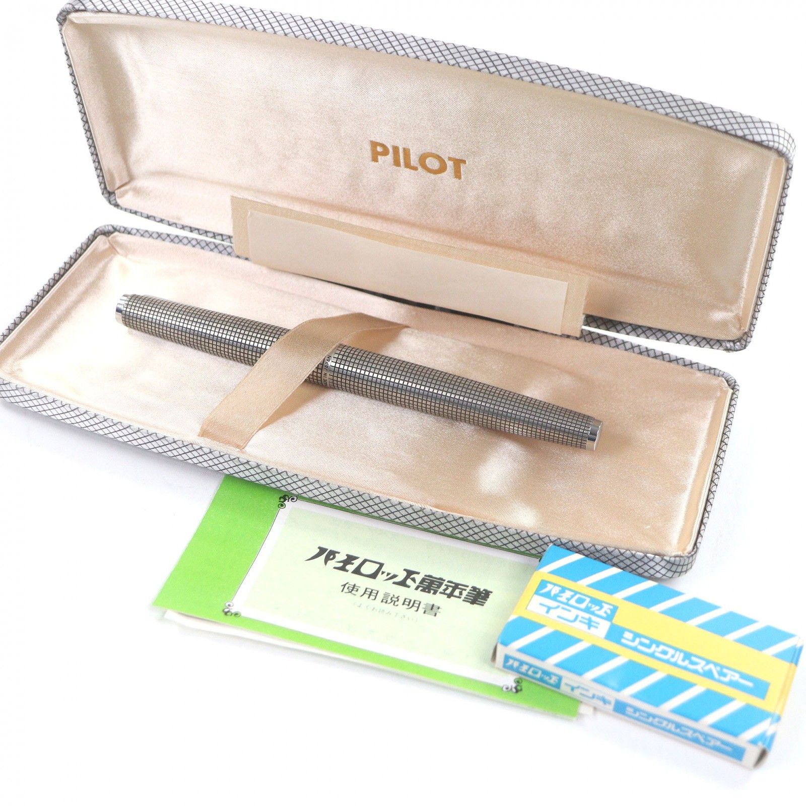 PILOT パイロット ヴィンテージ CUSTUM カスタム ペン先18 KWG Mニブ 格子柄 スターリングシルバー 万年筆 シルバー 日本製 総重量25 21 g メンズ