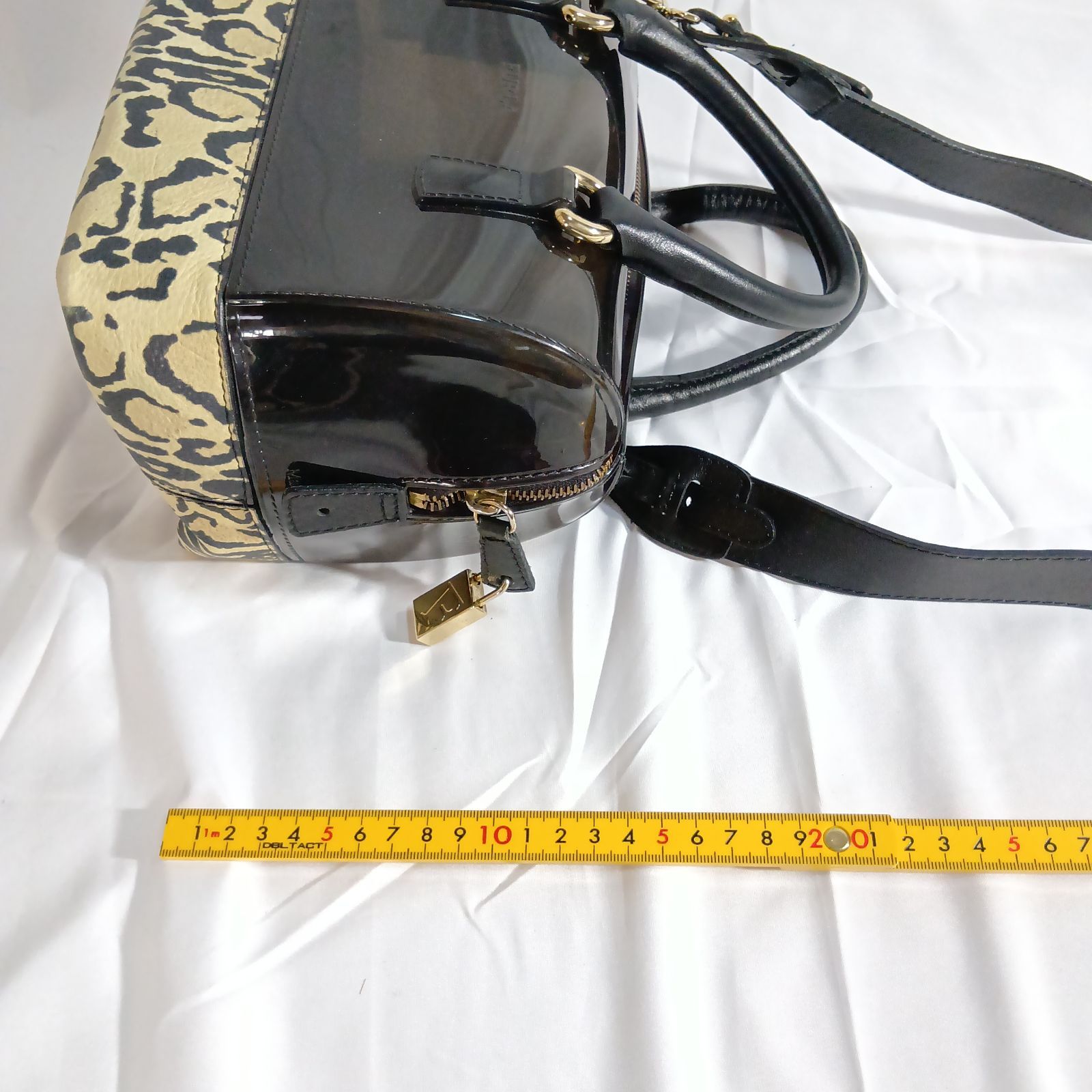 良品】フルラ キャンディバッグ 2way ボストンバッグ 黒 レオパード 豹 