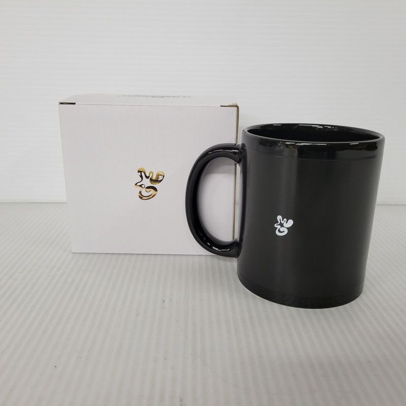 中古美品】 SixTONES YOUNG OLD マグカップ 【086-260203-mh-10-izu