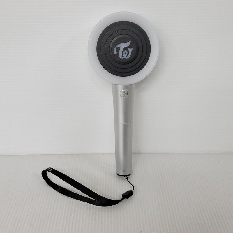 中古美品】 TWICE ペンライト本体のみ 【084-260203-mh-05-izu