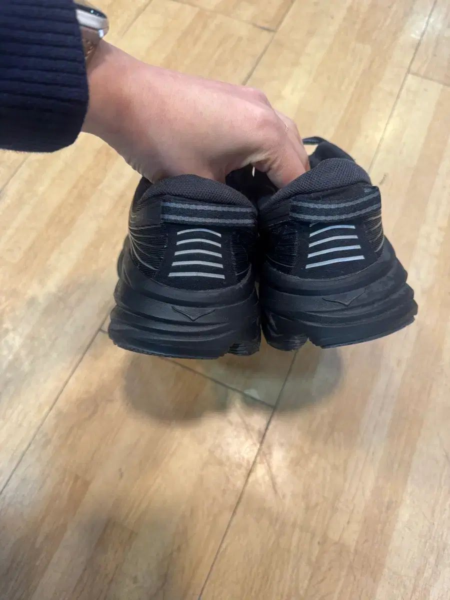 HOKA ONE ホカオネオネ ボンダイ ALL BLACK ランニングシューズ 230 mm