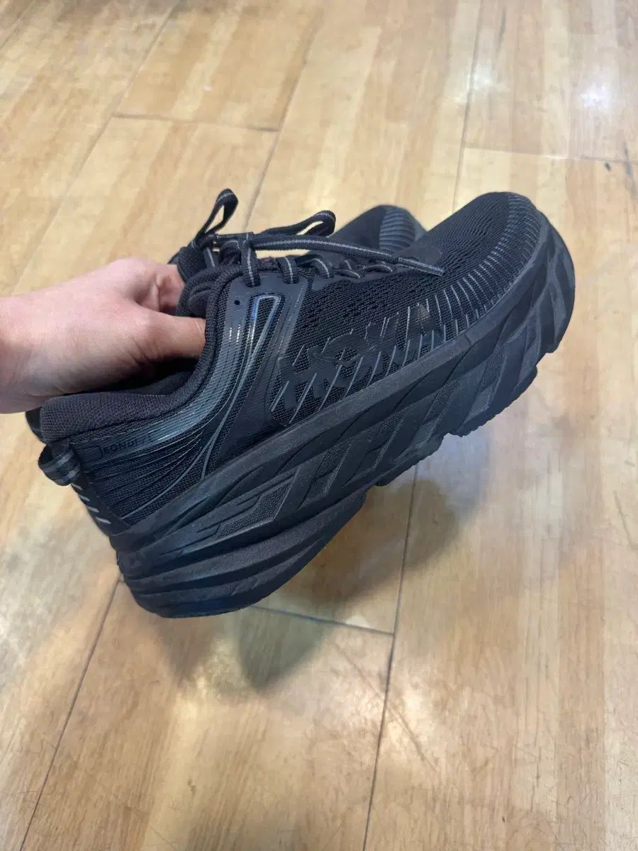  HOKA ONE ホカオネオネ ボンダイ ALL BLACK ランニングシューズ 230 mm タープ コップ 登山靴 トレッキングシューズ アウトドアシューズ