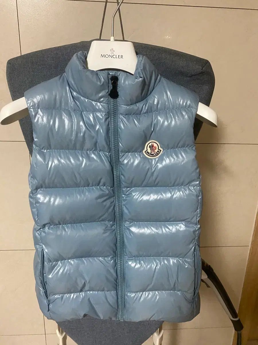 モンクレールキッズ ダウンベスト 10Y - メルカリ