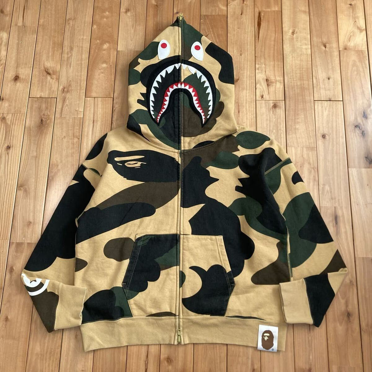 Giant shark full zip hoodie Mサイズ a bathing ape BAPE 1st camo
