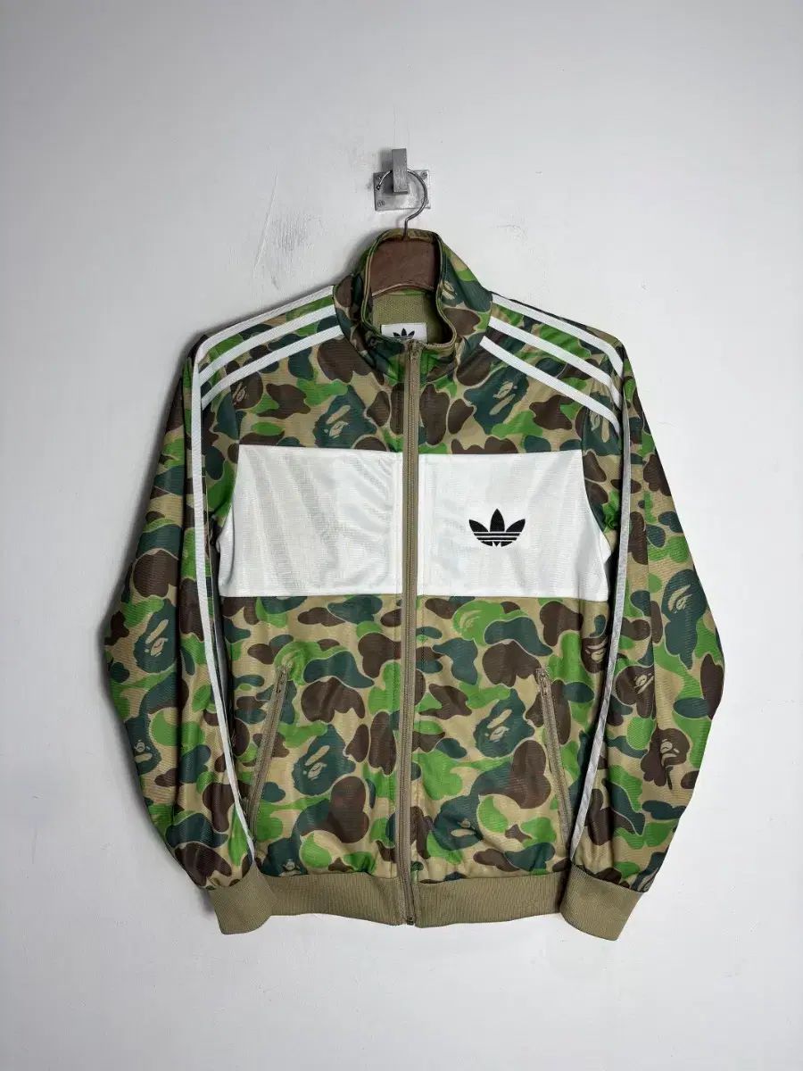 A BATHING APE × adidas カモフラージュ トラックジャージ - メルカリ