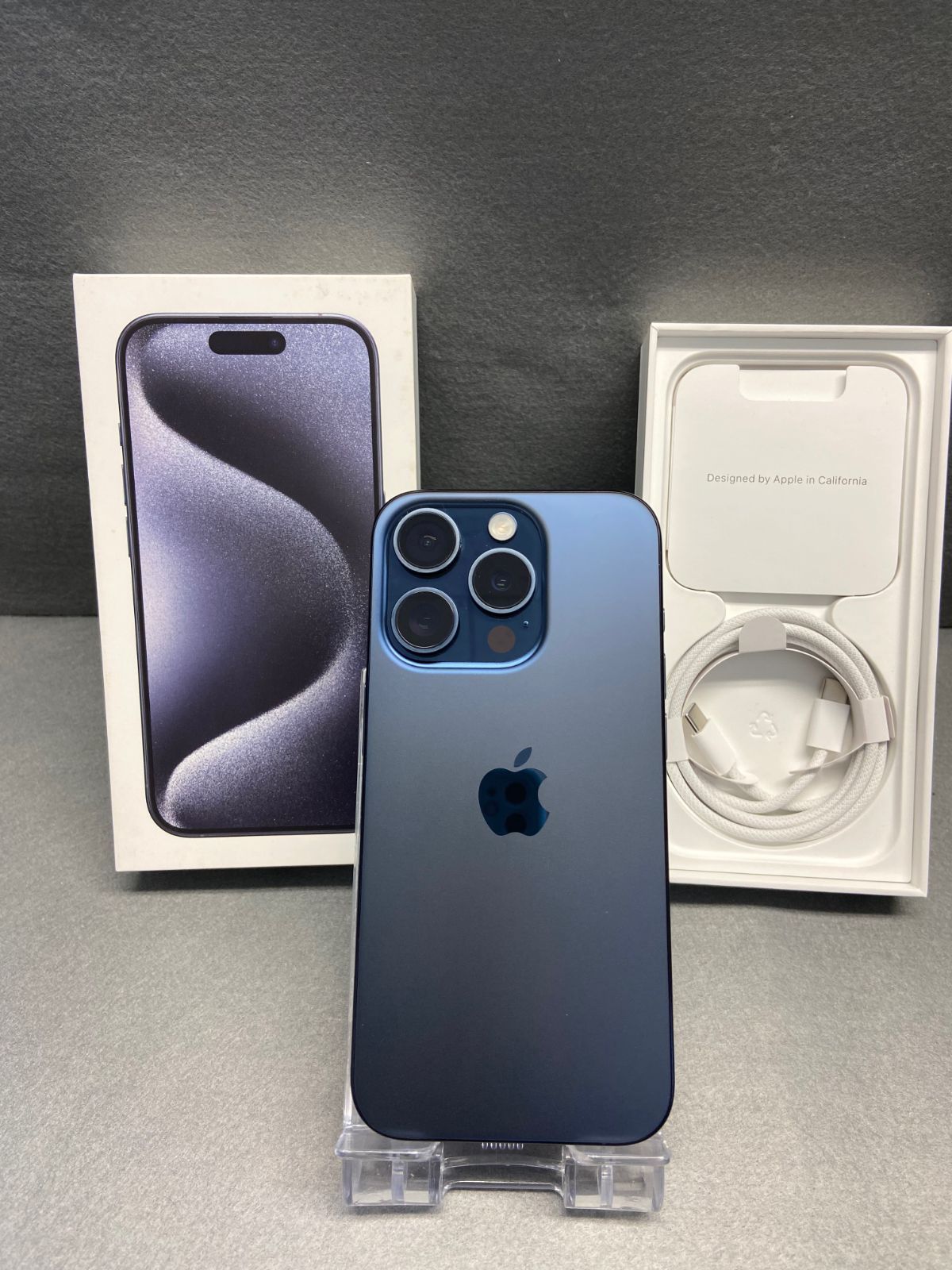 超美品 超美品 Appleストア版 SIMフリー iPhone15 Pro 128GB ブルー 