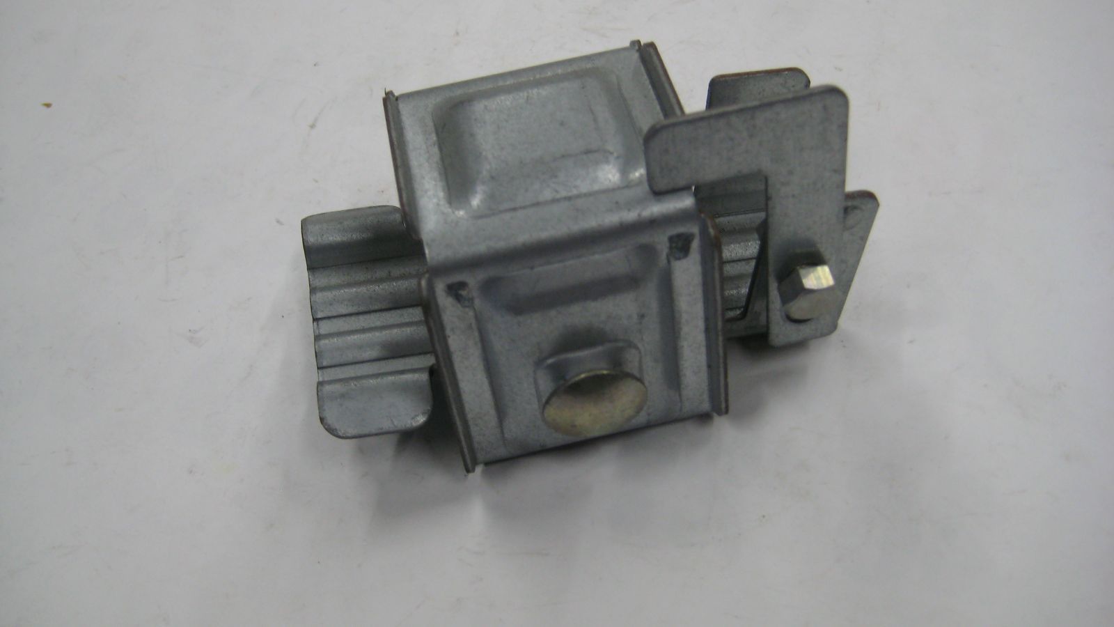  トタン長尺瓦棒用 アングル取付金具 22ヶ入り 建築資材 材料 資材