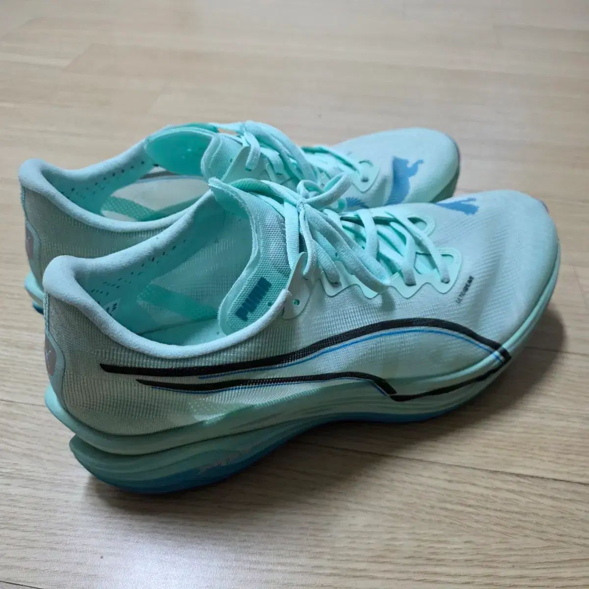 プーマ ランニングシューズ