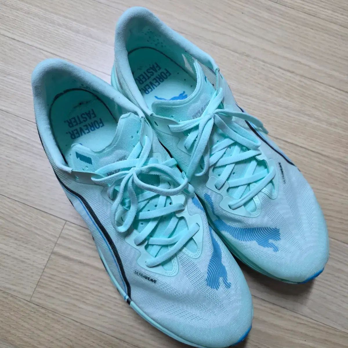 ランニングシューズ