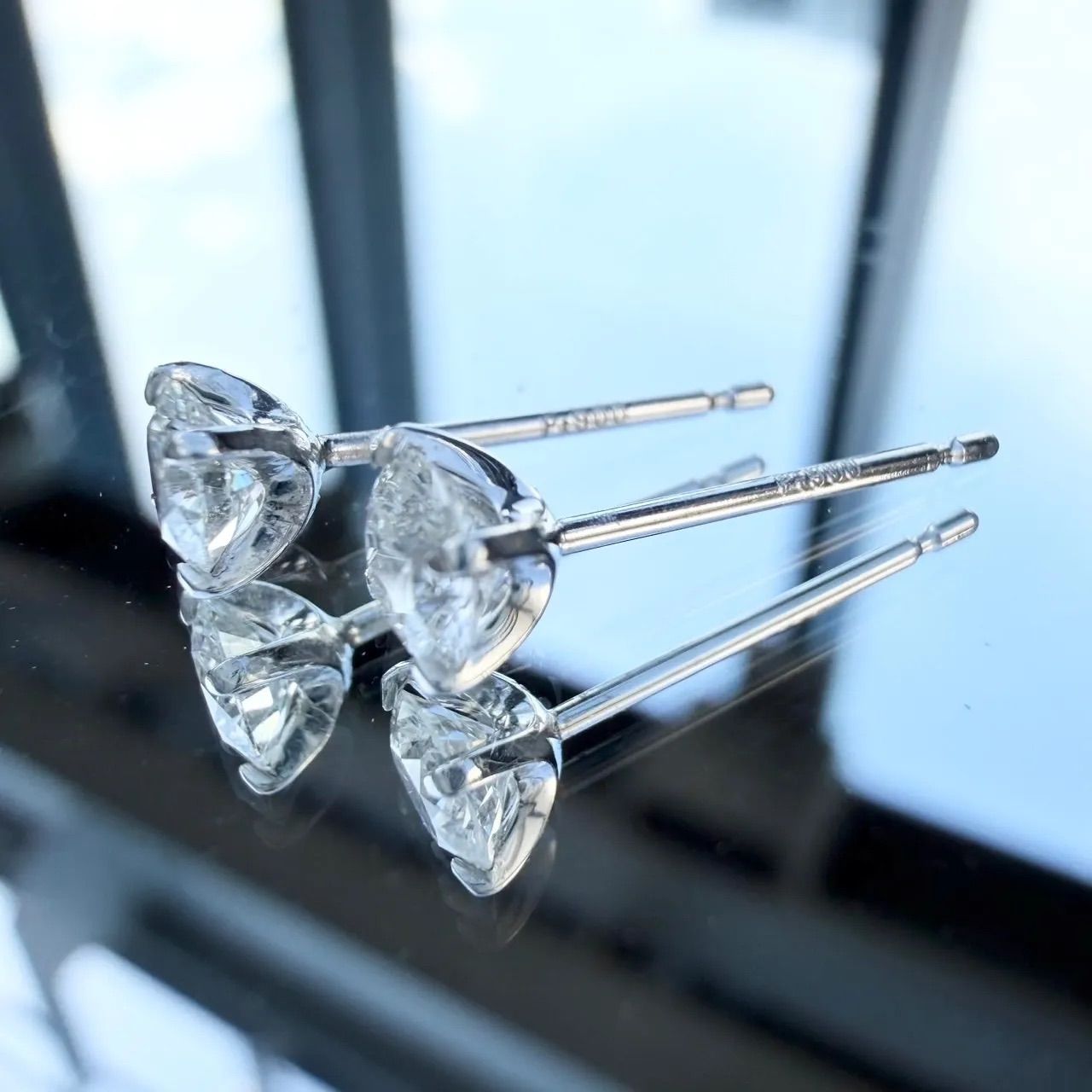 Pt900 ダイヤモンド 計0.437ct スタッドピアス - メルカリ