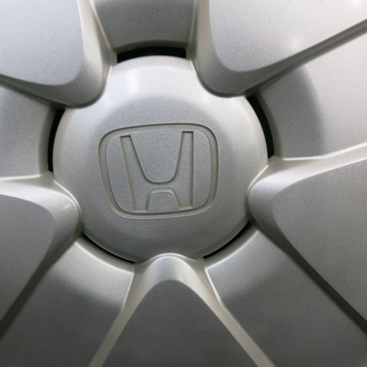 バリ溝！23年！キレイ！9.5分☆ホンダ フィット 純正 スチール 175