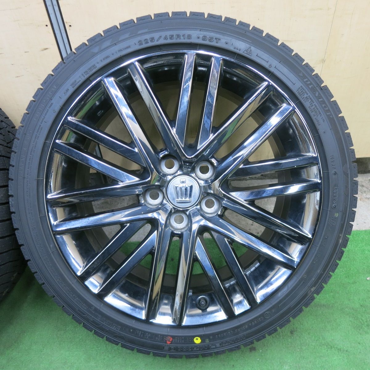 ほぼ未使用！25年☆トヨタ 210系 クラウン アスリート 純正 225/45R18 
