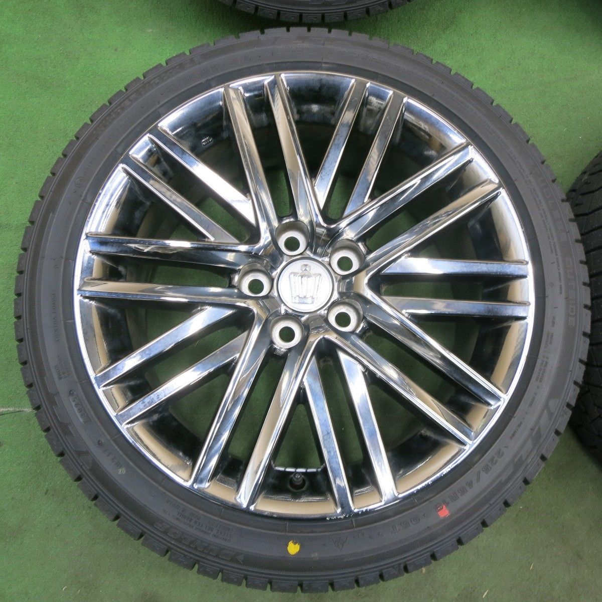 ほぼ未使用！25年☆トヨタ 210系 クラウン アスリート 純正 225/45R18 
