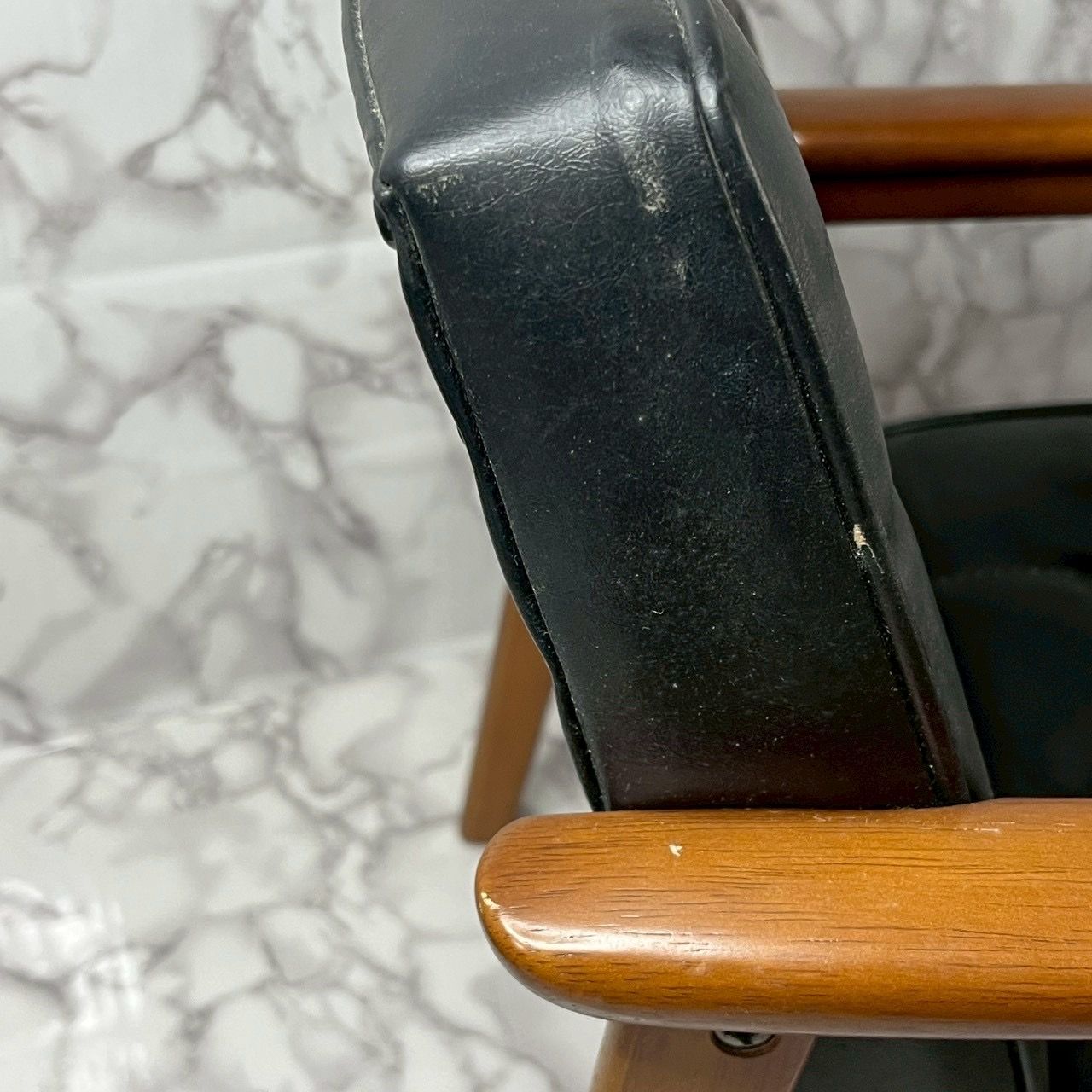 カリモク60 karimoku Kチェア 1人掛け ブラック レザー 木製フレーム