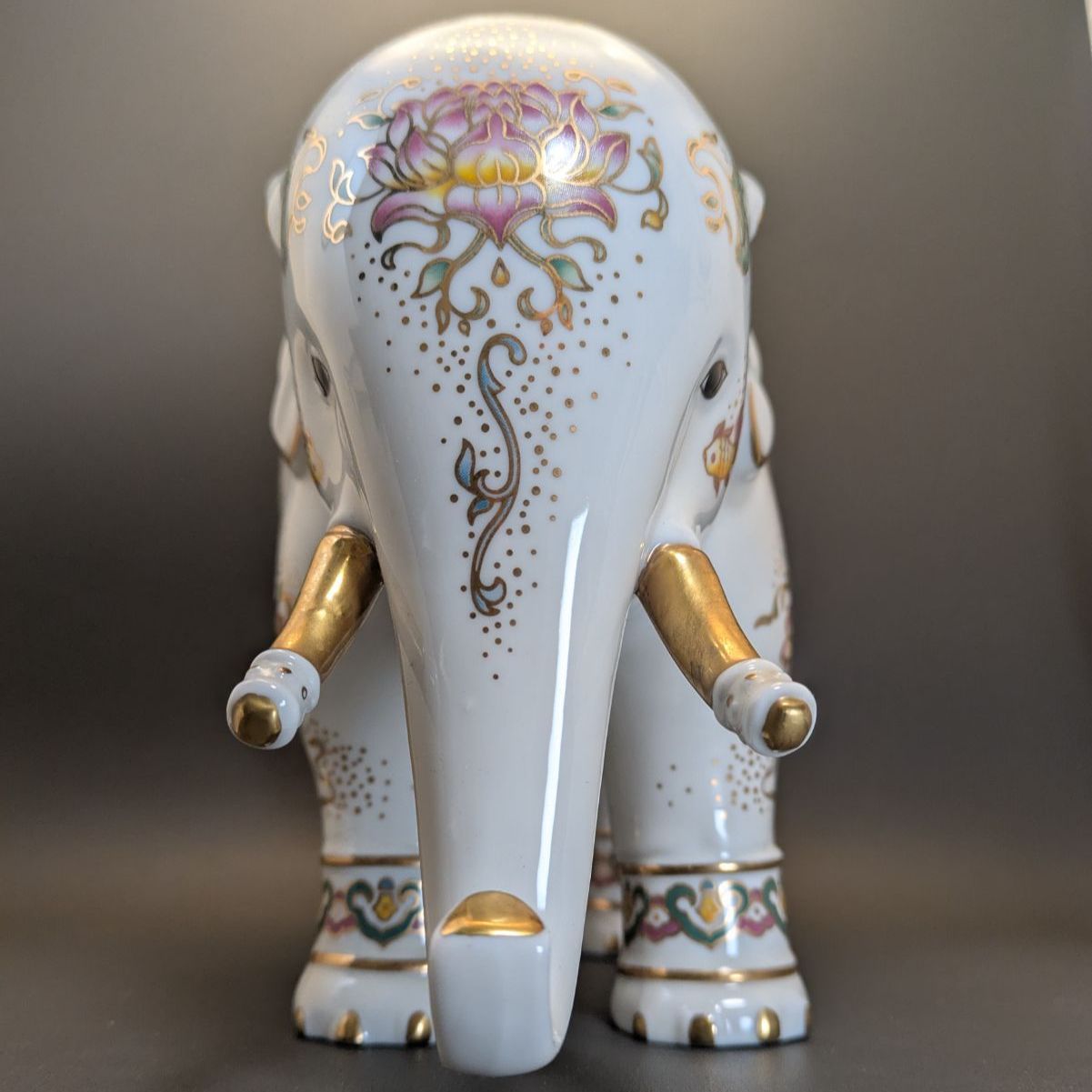 フランクリン・ミント 1989年 皇室の叡智の象 手描き磁器 白象 蓮の花