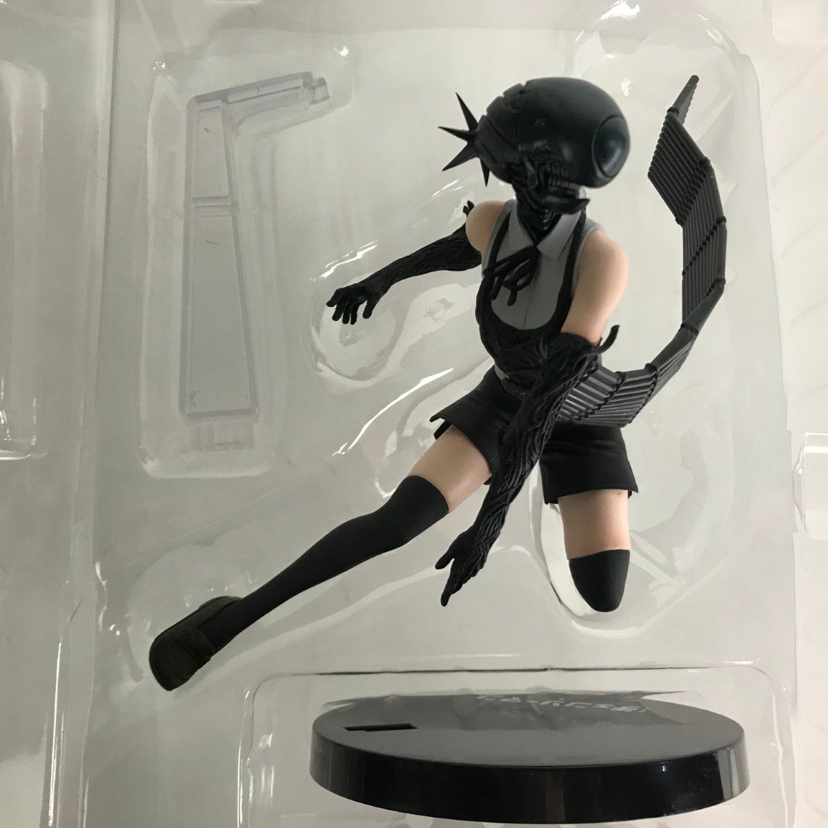 □□ 一番くじ チェンソーマン レぜ篇 B賞 ボム フィギュア - メルカリ