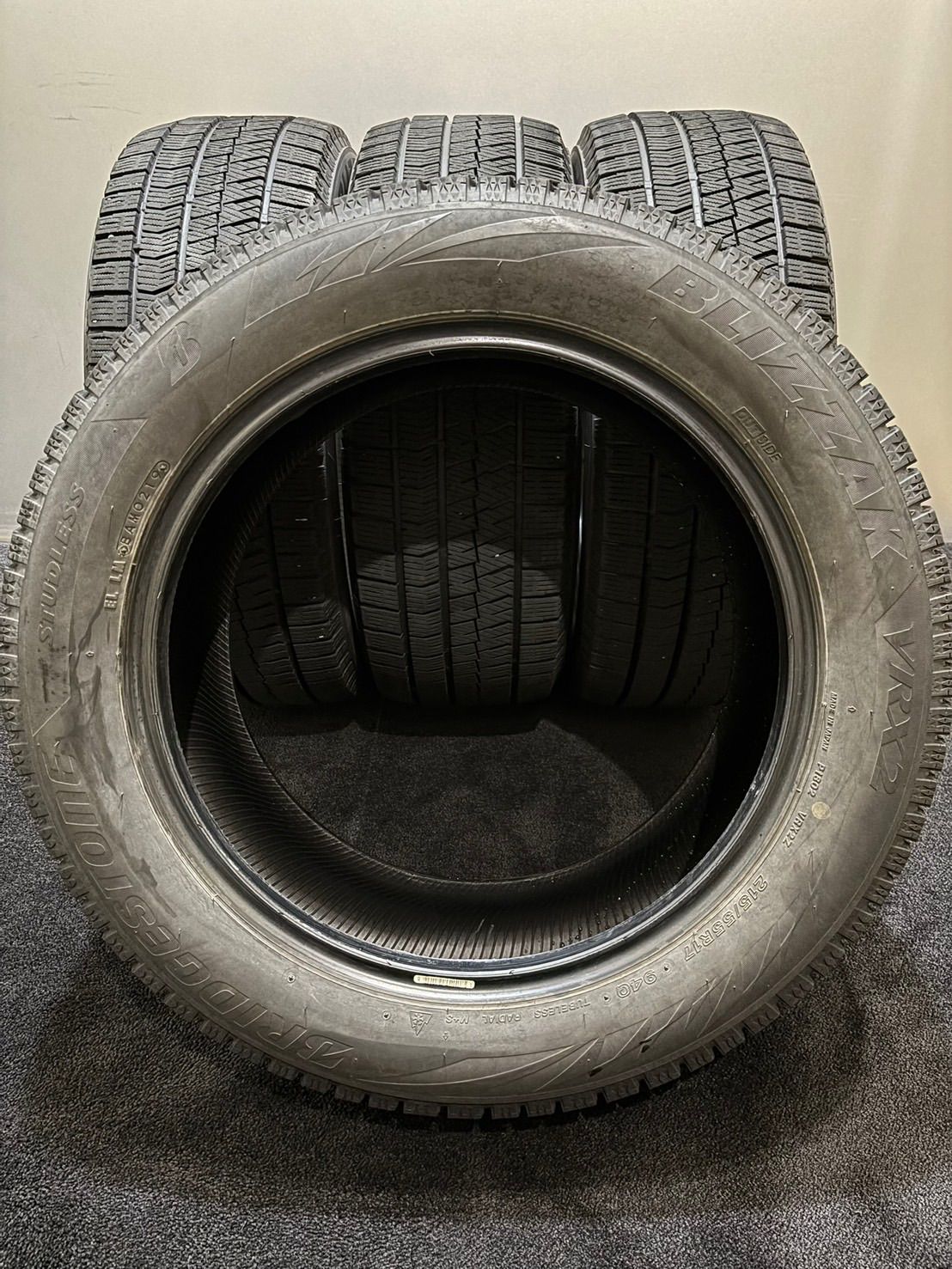 ☆215/55R17 BRIDGESTONE/VRX2 18年/19年製 スタッドレス 4本