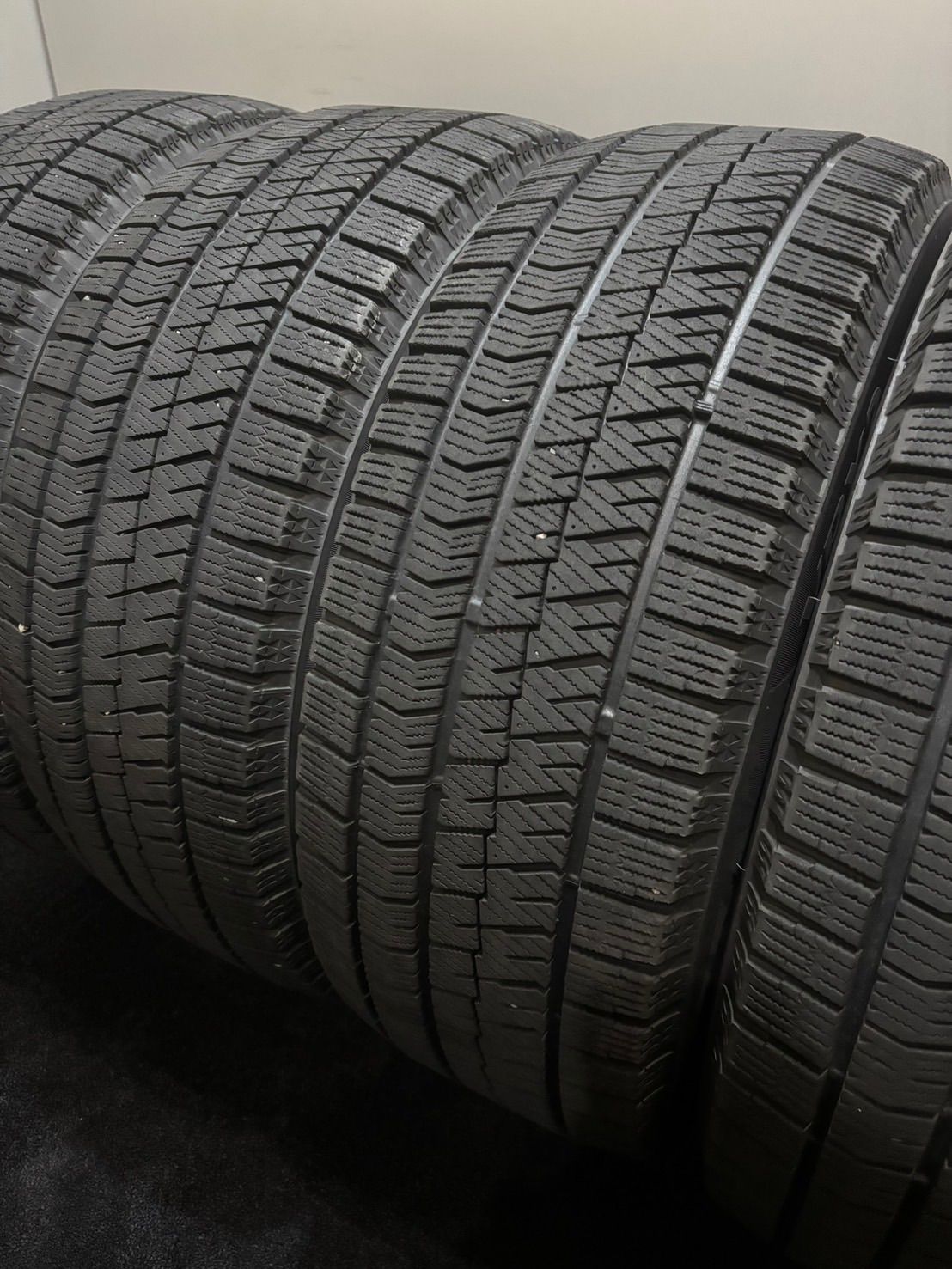 ☆215/55R17 BRIDGESTONE/VRX2 18年/19年製 スタッドレス 4本