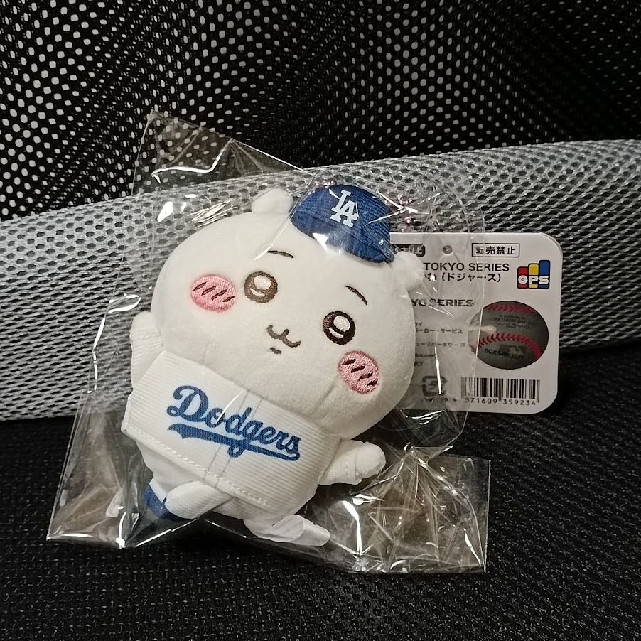 ちいかわ×MLB TOKYO SERIES マスコット ちいかわ（ドジャース） - メルカリ