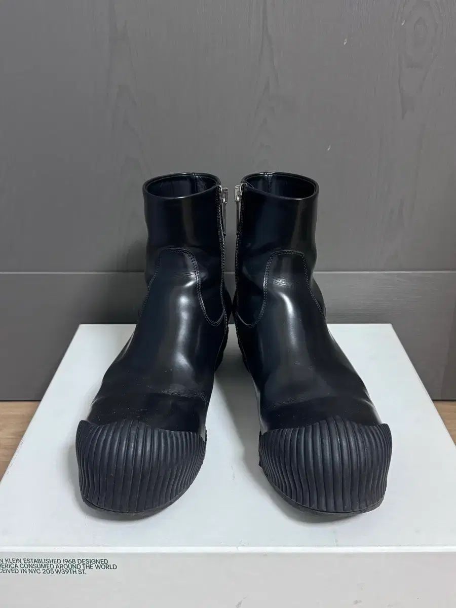 205W39NYC KLEIN Simons STRIKE 43の通販 クラインよりラフ・シモンズ