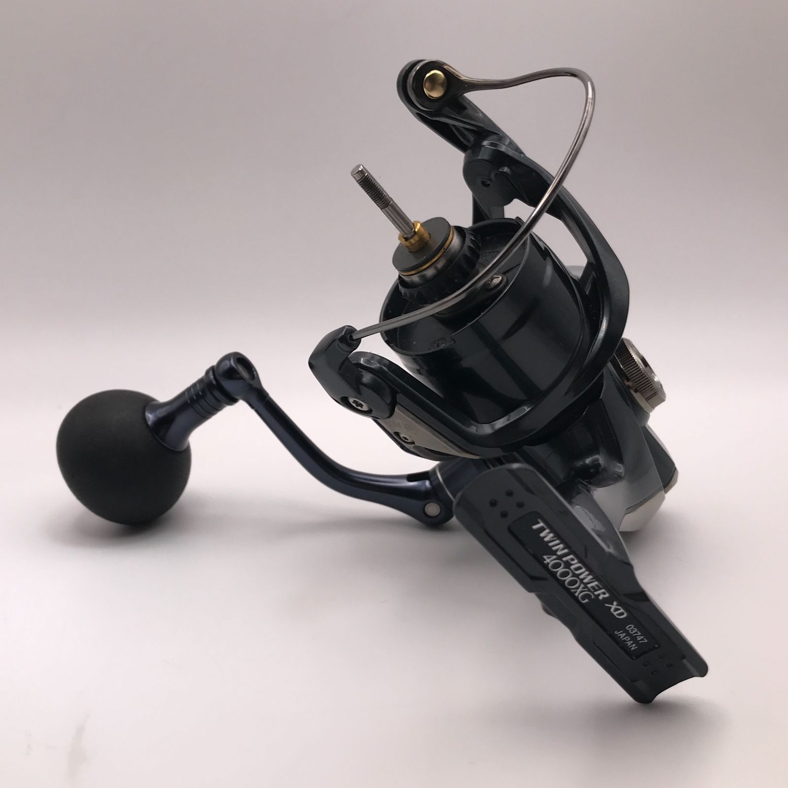 城東73-158] SHIMANO シマノ 17 ツインパワー XD 4000XG ボディのみ