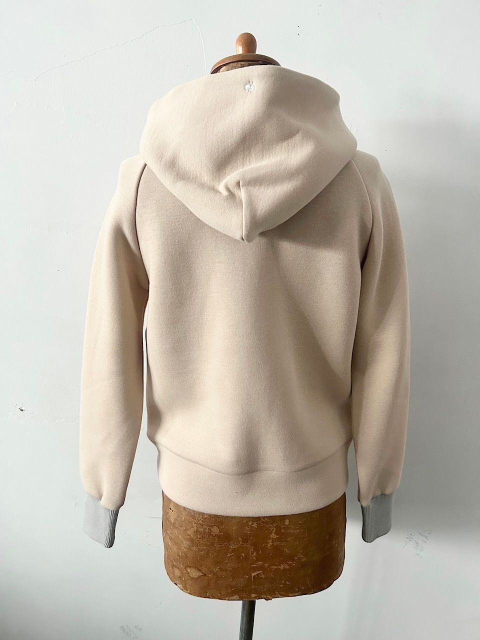 美品】mina perhonen slappe パーカー ベージュ - メルカリ