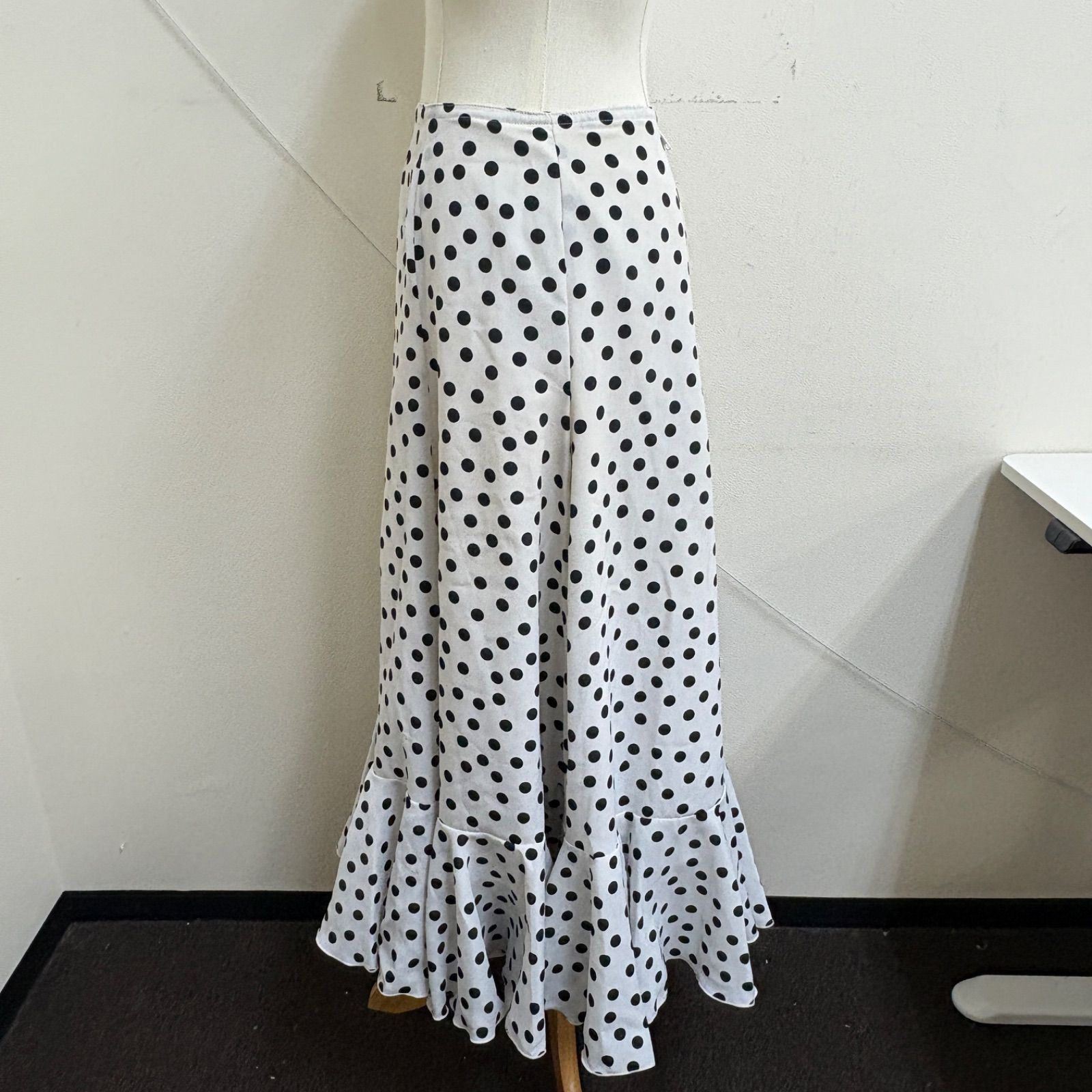 HERMOSA】 フラメンコ衣装 スカート ファルダ 白 黒 水玉 ドット柄